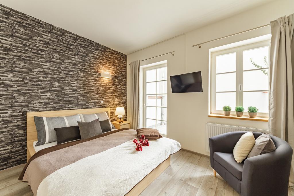 Downtown Royal Apartments Ceske Budejovice Exterior foto