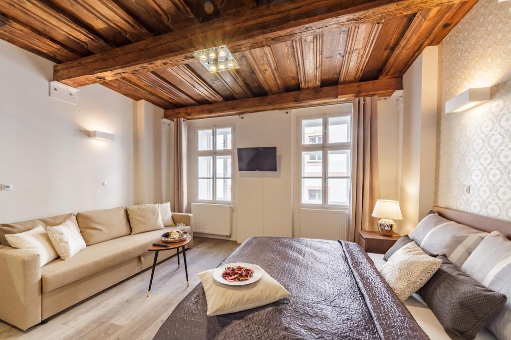 Downtown Royal Apartments Ceske Budejovice Exterior foto