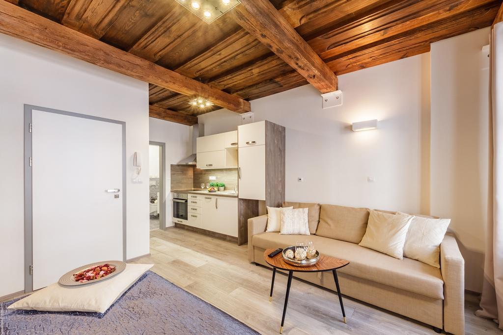 Downtown Royal Apartments Ceske Budejovice Exterior foto