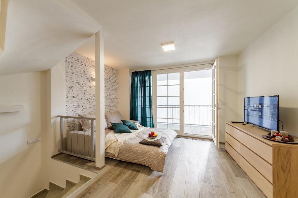 Downtown Royal Apartments Ceske Budejovice Exterior foto